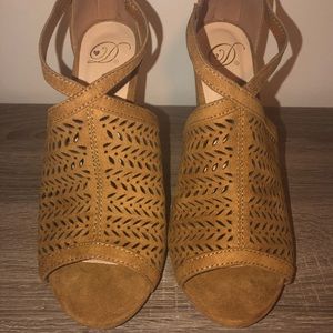 DSW Caramel Suede Heels